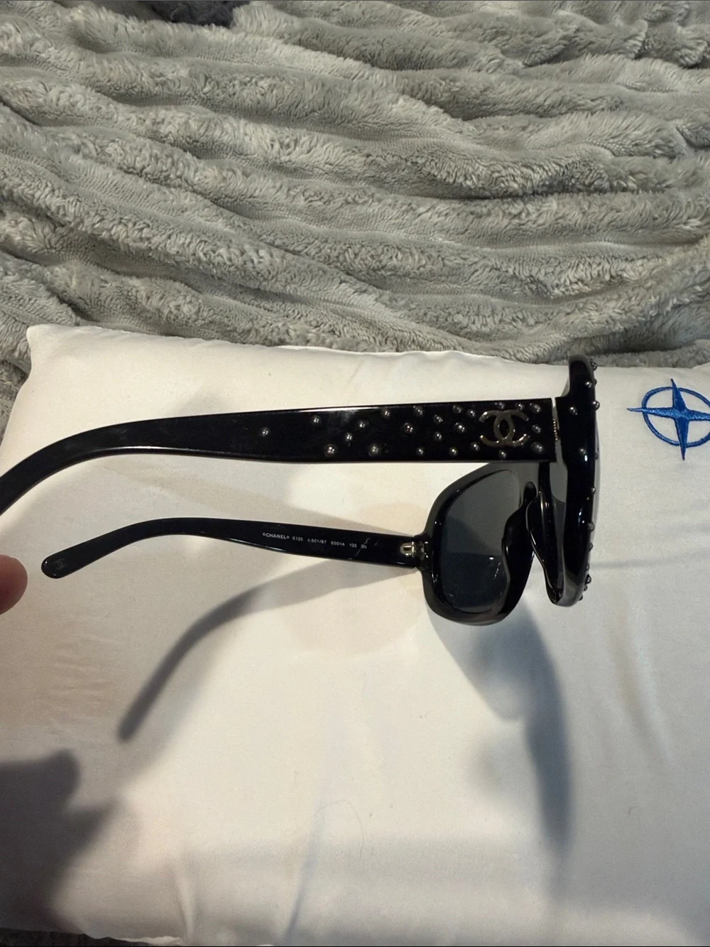 Pre owned-Vintage Chanel Studded Shield/Aviator Sunglasses